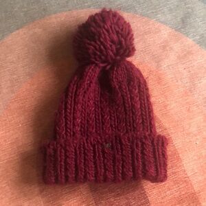 American Eagle Maroon Pom Pom Chunky Knit Winter Hat
